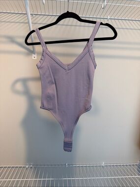 Women's Ribbed V-Neck Bodysuit - Lavender